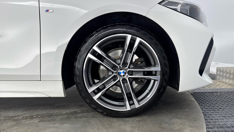 BMW 1 Series 118i [136] M Sport 5dr [Live Cockpit Professional] Petrol Hatchback